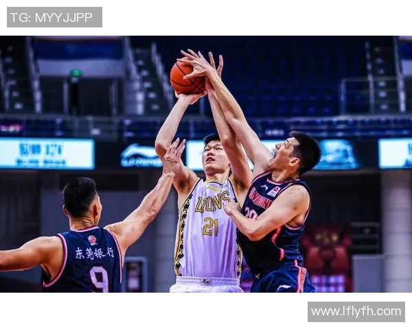 建业与天津权健激战正酣谁能在这场较量中笑到最后